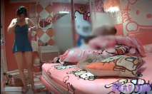 抱著時尚性感美女在可愛風格的酒店裡愛撫享受，這屁股渾又圓又翹，雞巴插入聳動啪啪互相碰撞滋味太爽了