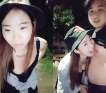 膽子真大啊 晚上風騷的少婦為了滿足狼友在戶外露出口交舔胸,回到車裡深喉啪啪車震淫蕩刺激