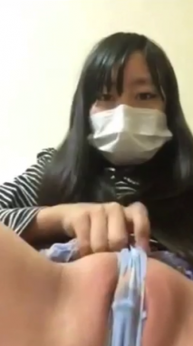 無毛蘿莉發情自慰