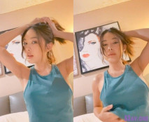 極品嫩模nimtharin，顏值鮮美，綁頭髮撩撥奶子，看著胸器真是誘惑！