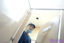 商場女廁偷拍漂亮的兼職妹子 好好看的一線饅頭B