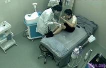 稀有黑客破解攝像頭流出 美容整形醫院女客戶刮B毛 極品氣質護理師細致刮私處 激光永久脫毛光滑性感小穴