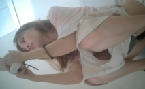 大神前後全景偷拍美女尿尿