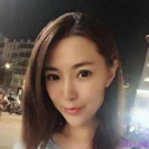 風騷御姐【若遇艷陽】，房間隨時放著假陽具，有生意了一對一，插噴到高潮嬌喘誘惑！