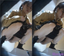 商場女廁偷拍漂亮的JK群小妹 人美B也美