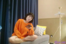 老哥約了個短髮少婦偷拍直播啪啪 沙發上舔逼口交大力騎乘猛操後入抽插呻吟誘人 很是誘惑喜歡不要錯過