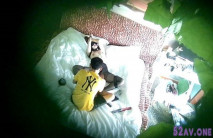 稀缺資源-酒店偷拍甜美清純美女被男友調教抽打爆操 爆裂黑絲捆綁調教 太會玩