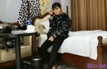 【深圳探花】大學生嫖娼偷拍 眼鏡仔估計沒啥錢只能約 出來賣的打工妹村姑素質美眉