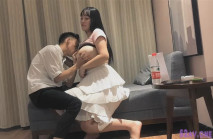 【午夜尋花】第二場豐滿身材乳牛妹，撩起衣服吸奶上位騎乘猛操晃動奶子