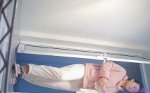 聖誕更新♥洗澡偷拍大神琦玉老師新作《我的室友是三朵金花》♥今天終於拍到了髒髒美女洗澡