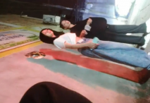 高清設備偷拍最牛視角站街女探花《素質嫖客》150塊的19歲牛仔褲氣質眼鏡妹極品白虎逼