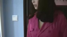國產角色扮演亂倫黑絲高跟媽媽與兒子在樓梯處啪啪白虎逼的媽媽陰唇長得好奇怪“好爽 快點操 兒子”對白淫蕩