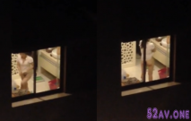 偷窺對面樓少婦光屁屁準備洗香香 發現窗簾沒拉 心也夠大的 大概不止我看到了吧
