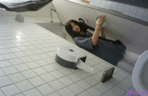 2021七月最新流出廁拍大神暗夜潛入奶茶店女廁後拍黃短褲美眉崛起極品一線嫩逼 4K高清版