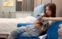 酒店3000元約炮偷拍學生妹，看起來清純內在悶騷