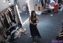 【2021監控攝像頭】最美最性感服裝店老闆娘，真他媽太美太性感了，滿滿的少婦氣息，誘人的酮體，都忍不住要擼一發 第5部！