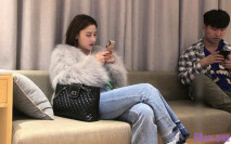 把哪吒紋到小腿的超高顏值女神，肉嘟嘟的豐滿身材，數一數二的超高顏值，服務態度特別好，激烈做愛太舒服了 妹子腳趾都緊縮著