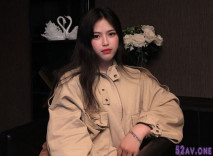 大眼妹掰穴自拍