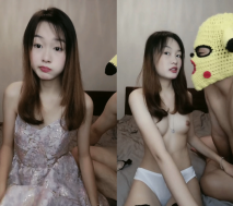 氣質絕佳美少女！激情大戰頭套男！黑絲美腿高跟鞋，抓著JB吸吮，主動騎乘位深插，爽的浪叫呻吟