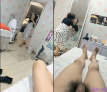 美容美體SPA會所豐滿美乳風騷老闆娘店內休息時約炮小青年在按摩床上啪啪啪,嬌喘呻吟說好爽射給我