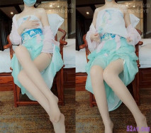 極品白虎網紅美女【軟萌蘿莉小仙】06月新作-魅惑漢服 敏感體質速插出好多淫水白漿 淫語亂叫還那麼浪