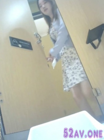 最新精選前後雙鏡偷窺漂亮妹子噓噓 蜜桃股 肥鮑魚 顏值高 皮膚白