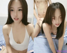 活色生香的御姐【新人下海】，超淫蕩，被操哭過，顏射口爆內射通通在行，被炮友操得很滿足，精液太多，陰道都裝不下了！