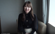 【無修正】銀座化妝品品牌的一流美容顧問。 白色透明的美麗皮膚和苗條的身體。高（貴）的她！完全屈服於大雞巴！！