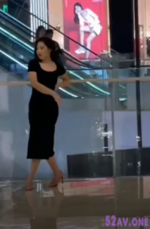 今天出門忘記穿內褲了