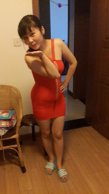 妹子很漂亮露臉照，豐乳好想和她玩玩呵呵太誘惑人了