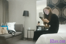 【利利堅辛苦】。重金約高端外圍，180cm極品車模，大長腿黑絲，嫩鮑懟臉，狂舔不止，猛男啪啪高潮迭起