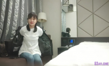 《用利抽插》高品質探花 ，白衣清純乖巧小妹 ，舌功一流蹲著猛舔 ，後入爆操大屁股，奶子晃動