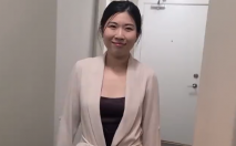 留學生HeiMi-挑戰黑人的戰屌，逼都給你插爛，強暴式做愛，爽死這小妞，射完深愛舌吻巨屌