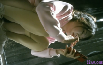 2021十二月最新流出廁拍大神潛入-KTV女廁偷裝設備全景偷拍3個顏值不錯的妹子尿尿