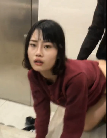 不喜歡穿內衣的紅衣女友