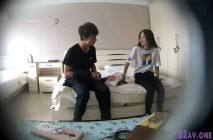 稀有房酒店攝像頭偷拍苗條大學生情侶下午不上課開房打炮