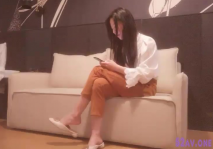 小哥尋花約了個長相甜美白衣妹子酒店啪啪，調情摸奶口硬騎乘抽插呻吟嬌喘非常誘人