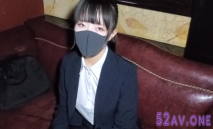 【無修正】在公司內出軌的OL中出後，插入玩具在電車移動、廁所中口交、再次中出