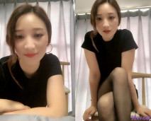 離異美女♥-小靜靜-♥，黑絲、性感、古典美的知性少婦，乖巧懂事，自慰風騷、撩得網友心甘情願擼射！