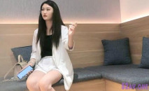 如此妖艷的高端外圍小妖精，讓人想不到的是她居然剛入行，穴穴還很緊 小哥不能太用力 要慢慢試探，叫床堪比AV女優，請帶上耳機