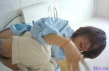 商場廁拍短髮小美女