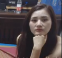 網紅臉,胸大皮膚白~自拍內射~男的真幸福~