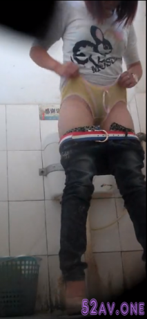 大奶妹子身材一流真不錯看著看著還真想抓一把過過癮