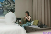 大吉大利高品質外圍美臀極騷御姐，開檔絲襪扭動屁股想要被操，摸蛋深喉大屌特寫插嘴，騎乘打樁啊啊叫