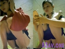 國內廁拍大神經典KTV女廁全景偷拍年輕3陪女尿尿