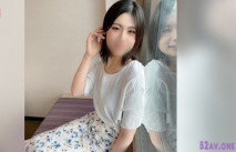 高顏值的小學保健室老師。 馬上口交馬上幹大量中出&觸摸攝影師的雞雞，2連續性大量顏射
