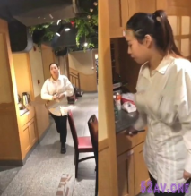 最新推特偷窺飯店漂亮老闆娘噓噓 看到少婦老闆娘去尿尿馬上跟進 不錯肥臀嫩逼