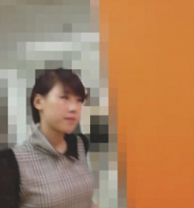 精品廁拍服裝商城好漂亮的女店員有特寫