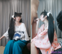 你的專屬小女友00後嫩妹，被兩小哥各種3P玩弄，雙馬尾白嫩美乳粉穴，雙人掰著腿跳蛋震動，拉著頭髮後入輪流操