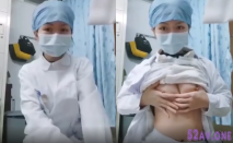 漂亮護士小姐姐 夜深人靜值班無聊自拍 美眉下面豆豆好大